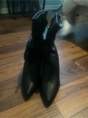 Women’s Black Pointed Toe Mid-Calf Boots